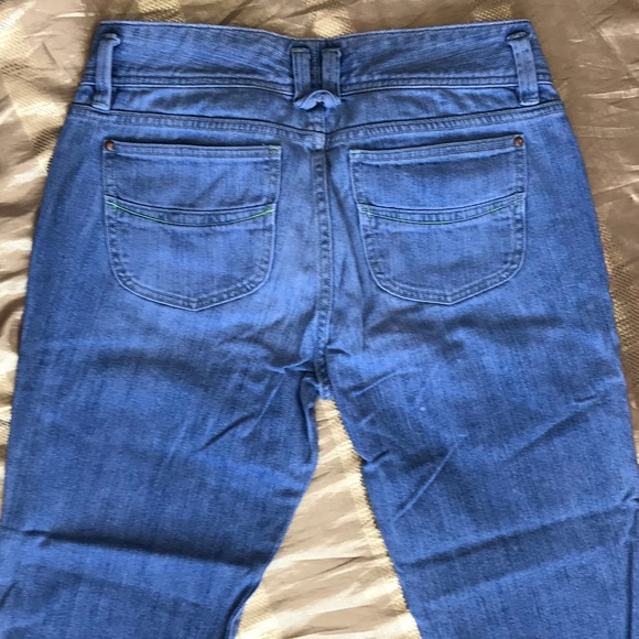 GAP Ultra Low Rise Light Wash Jeans - Picture 4 of 4